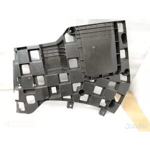 Кронштейн заднего бампера правый LiXiаng L9